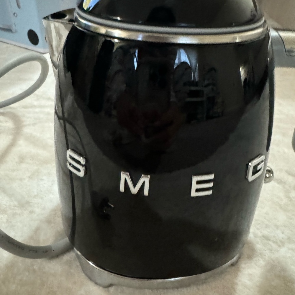 Black Electric Kettle - Picture 3 of 5